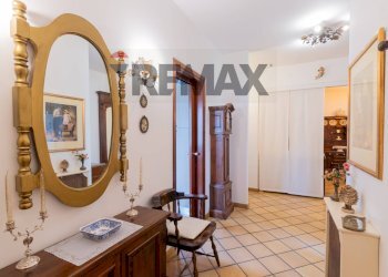 Hall / corridoio - Casa semi indipendente Via Cesare Terranova
 
33, Palermo - foto 17