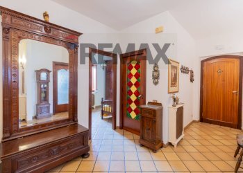 Hall / corridoio - Casa semi indipendente Via Cesare Terranova
 
33, Palermo - foto 18