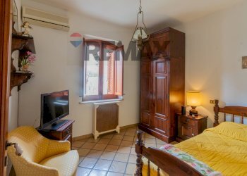 Camera / camera da letto - Casa semi indipendente Via Cesare Terranova
 
33, Palermo - foto 24