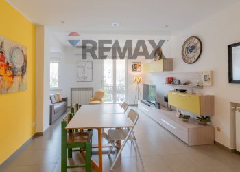 Sala da pranzo - Casa semi indipendente Via Cesare Terranova
 
33, Palermo - foto 33