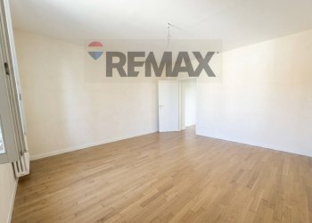 Stanza vuota - Quadrilocale Viale Roma
 
44/C, Novellara - foto 14