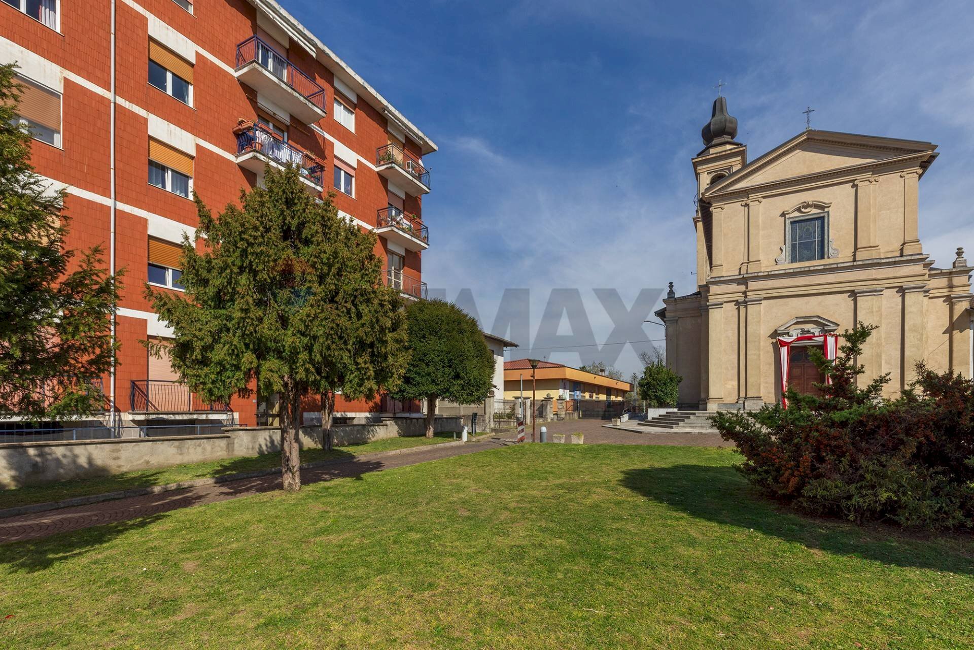 Edificio all\'aperto - Trilocale Via San Giovanni Bosco
 
5, Casorate Sempione - foto 2