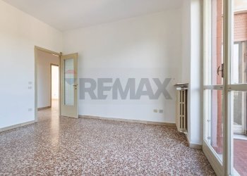 Soggiorno - Nord - Trilocale Via San Giovanni Bosco
 
5, Casorate Sempione - foto 10