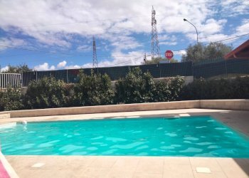 Piscina - Villa via Ecuador, Vittoria - foto 37