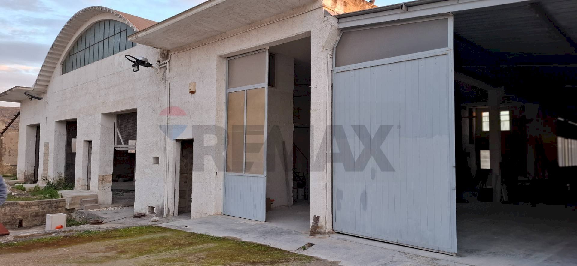 Casa all\'aperto - Capannone S.S.115 Comiso
 
300, Comiso - foto 3