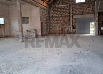 Parcheggio - Capannone S.S.115 Comiso
 
300, Comiso - foto 2