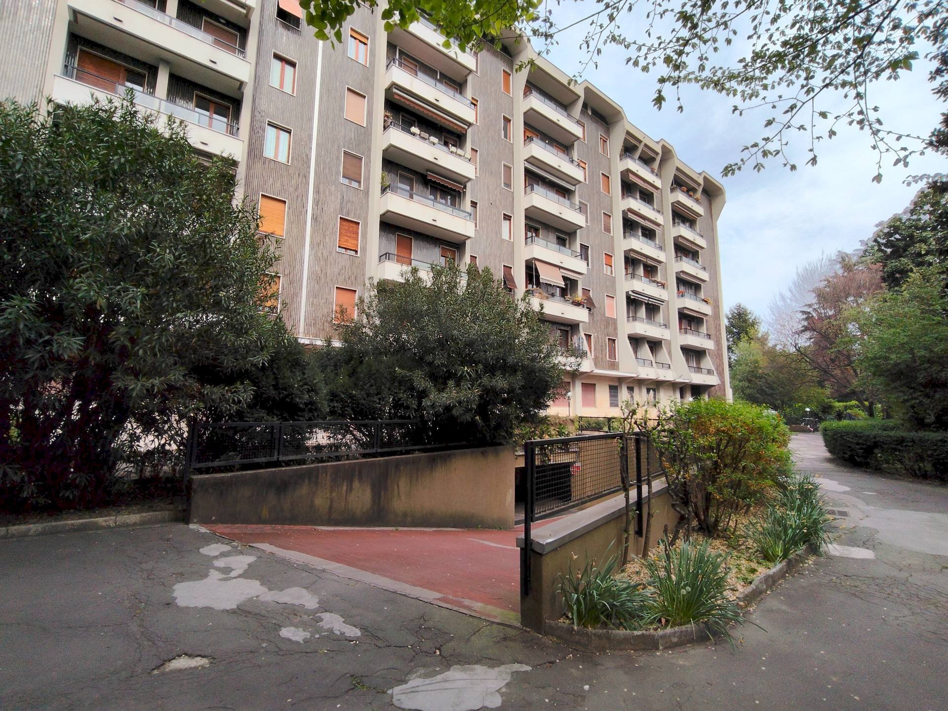 Foto 1 - Bilocale Viale Giovanni Suzzani
 
2, Milano - foto 1