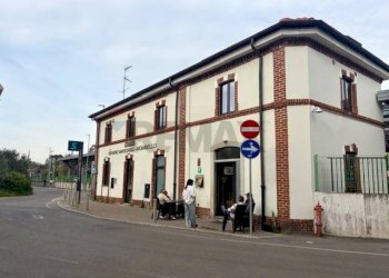 Edificio all\'aperto - Bar Tavola Calda - Fredda via Vittorio Veneto
 
1, Bovisio-Masciago - foto 31