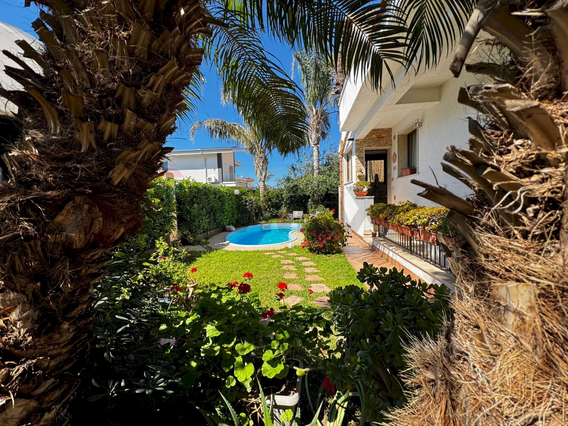 Piscina - Casa semi indipendente Via Don Carlo Gnocchi, Carini - foto 2