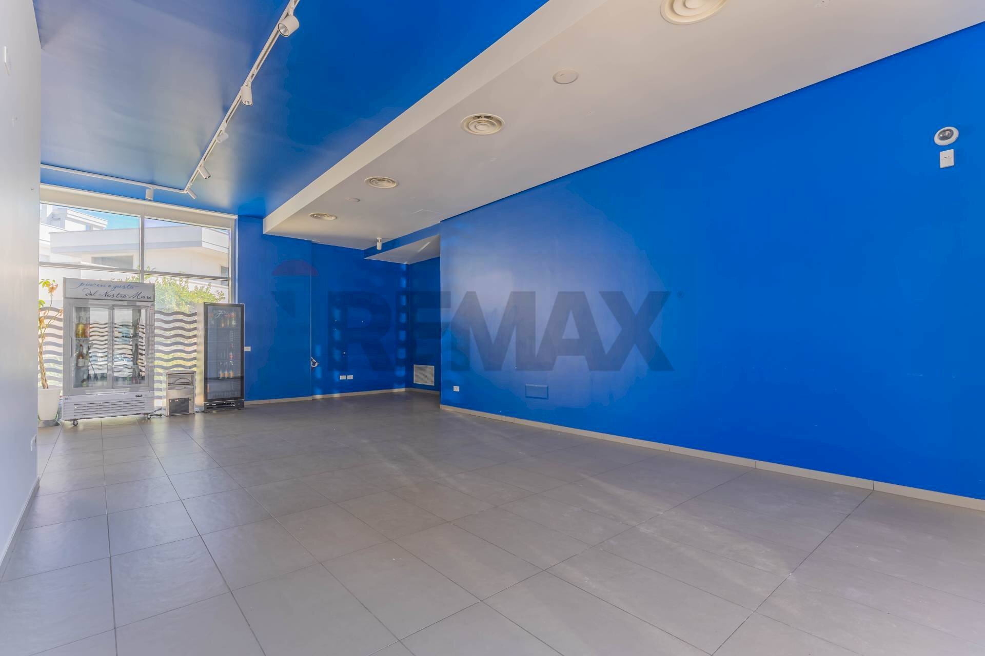 Stanza vuota - Locale Commerciale Via Gandhi
 
1, Alberobello - foto 3