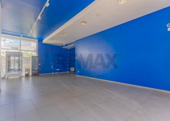 Stanza vuota - Locale Commerciale Via Gandhi
 
1, Alberobello - foto 3