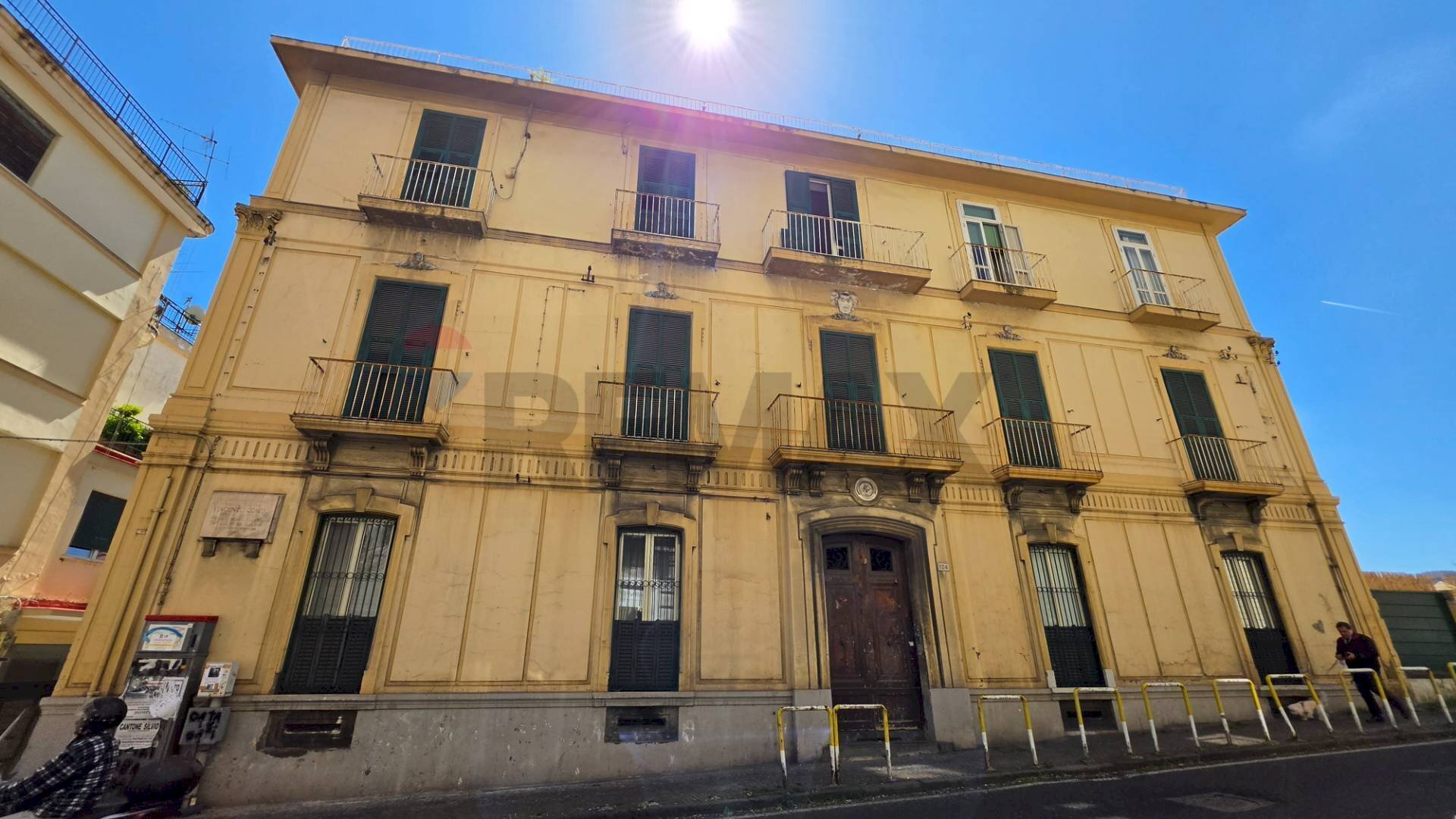 Edificio all\'aperto - Bilocale Napoli - foto 1