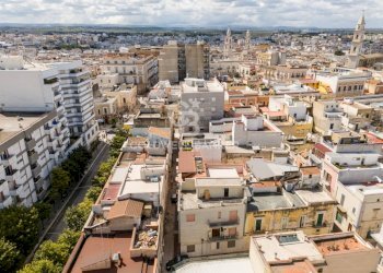 Foto 2 - Casa indipendente Via Tagliavia ang. via Verzieri
 
28, Andria - foto 2