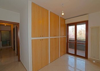 Camera da letto - Quadrilocale via Guelfa, 74/3, Bologna (zona Massarenti) - foto 24