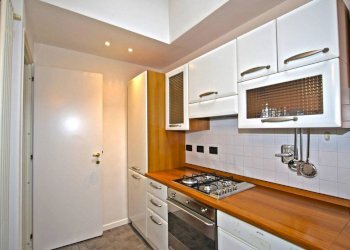 Cucina - Trilocale via Drapperie, Bologna (zona Centro Storico) - foto 12