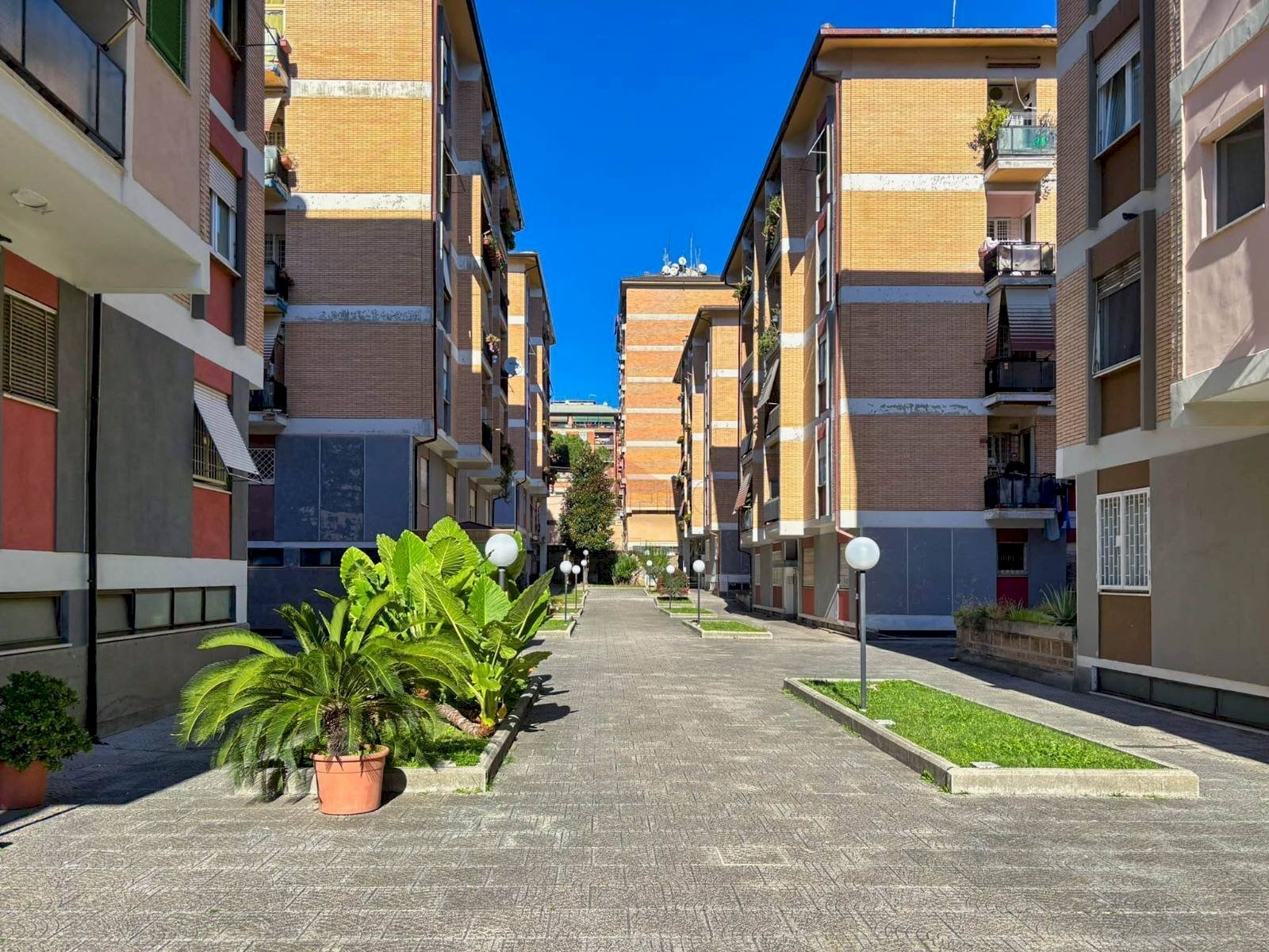 Foto 1 - Cantina / Solaio Via Giuseppe Prina
 
24, Roma - foto 1