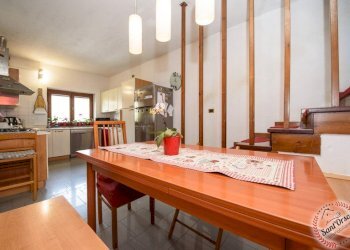 Villa a Schiera FRAZIONE NEYRAN, Brissogne - foto 9