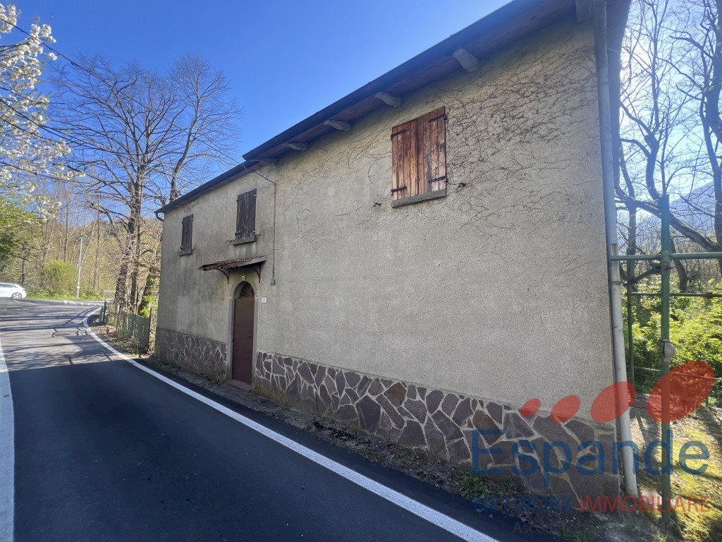 Independent house Castel di Casio - photo 1
