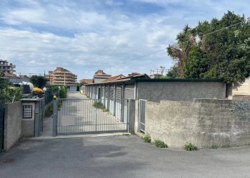 Box Via M. E. Basso, Ventimiglia - foto 4