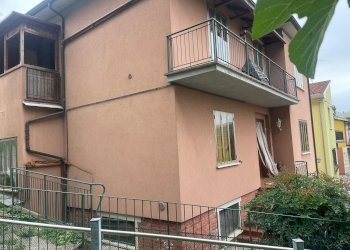 Facciata - Villa Bifamiliare Via Canale, 1, Riolo Terme - foto 2