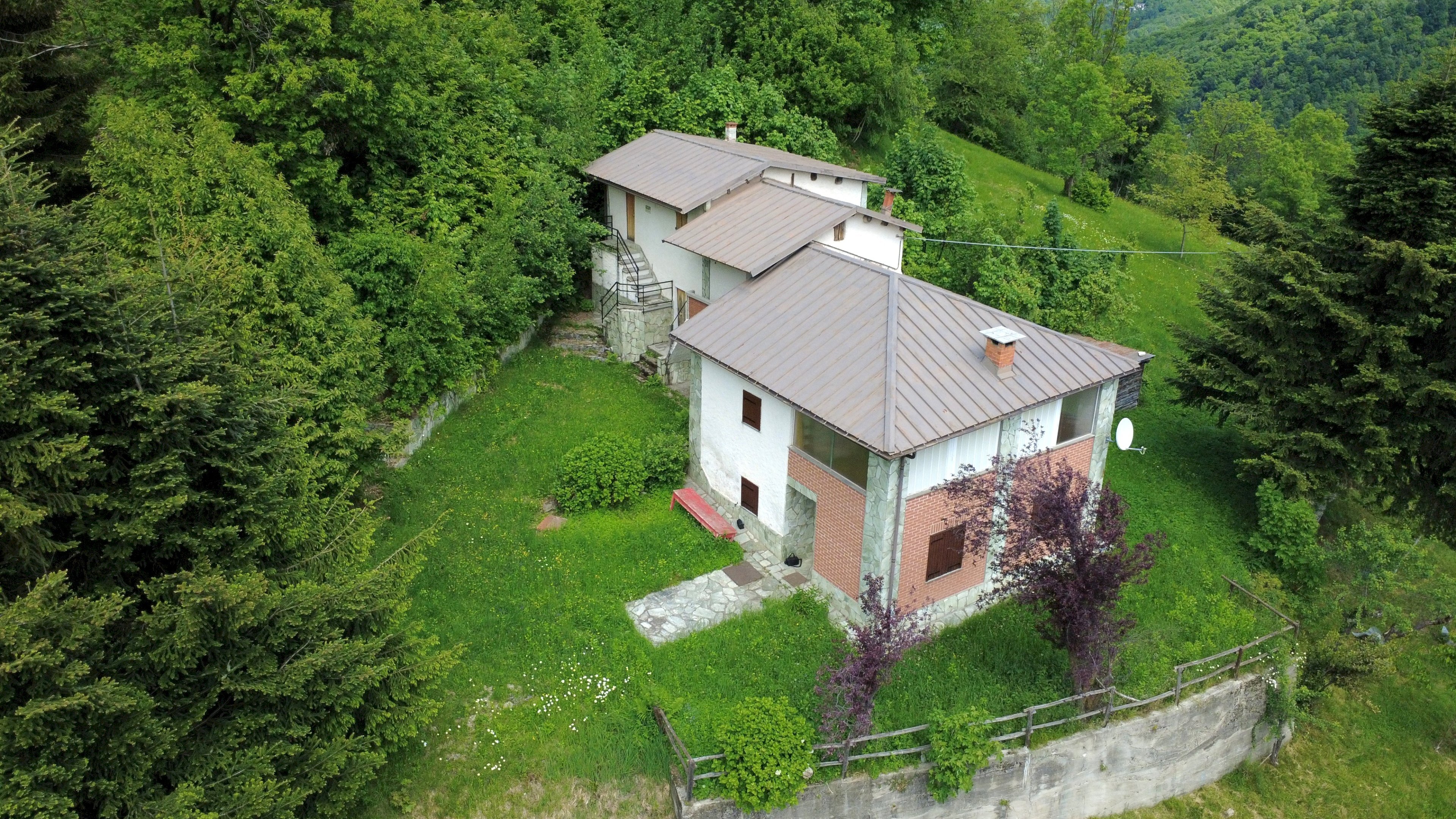 Portion of a house Borgata Ciccioni, Chiusa di Pesio - photo 2