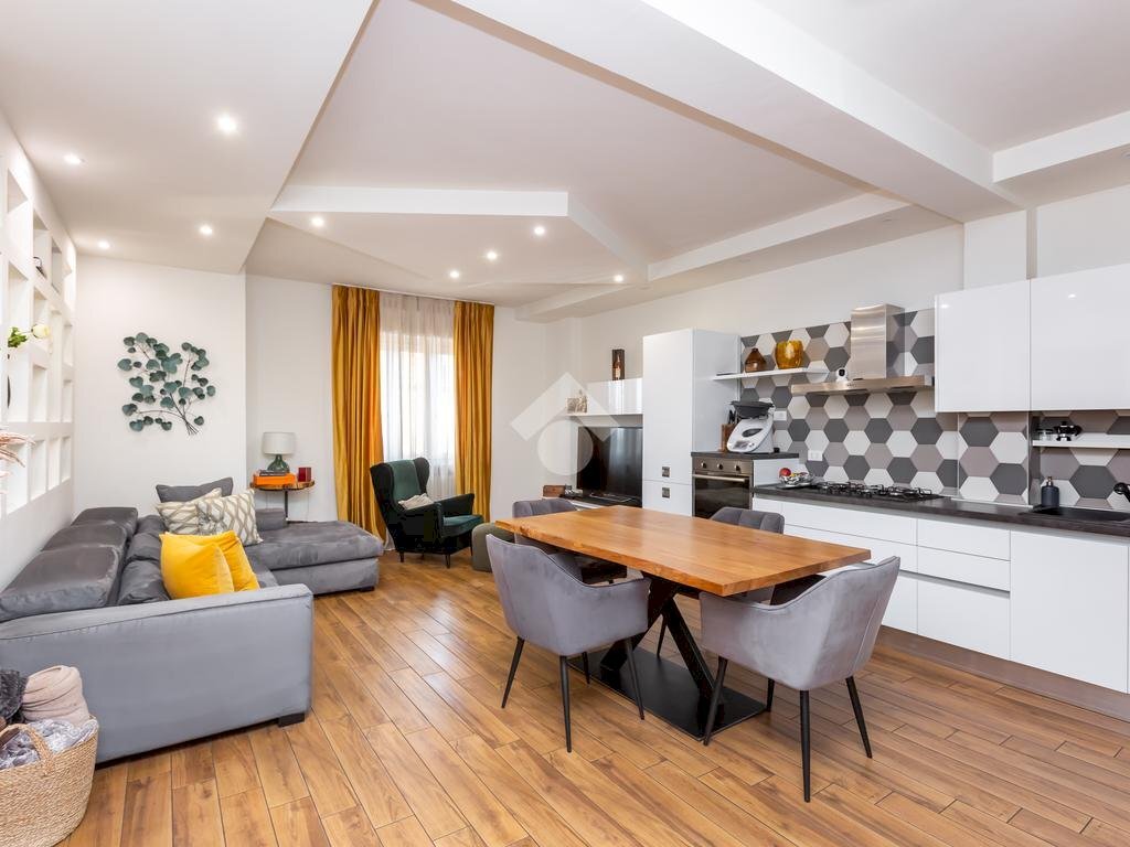 Trilocale Via Enrico De Nicola, Beinasco - foto 1