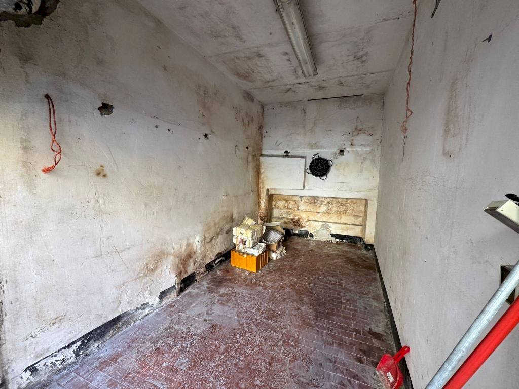 Box Genova (neighborhood Sampierdarena) - photo 2