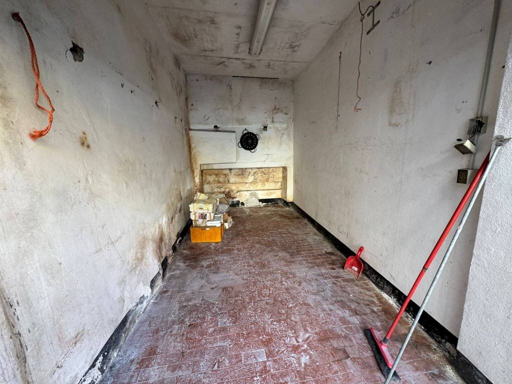 Box Genova (neighborhood Sampierdarena) - photo 3