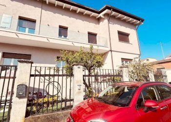 Villa Desio - foto 1