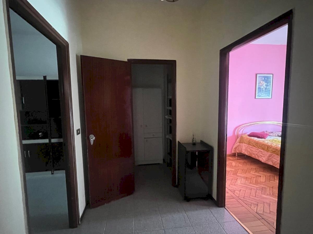 Trilocale Banchette - foto 2