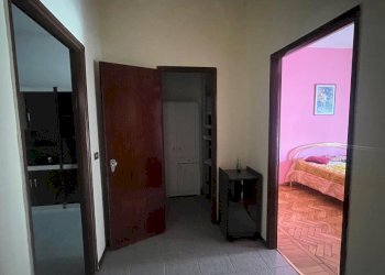 Trilocale Banchette - foto 2