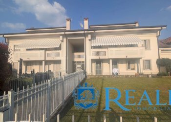 Four-room apartment Vanzago - photo 1