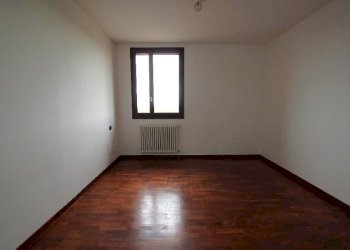 Portion of a house Sala Bolognese - photo 30