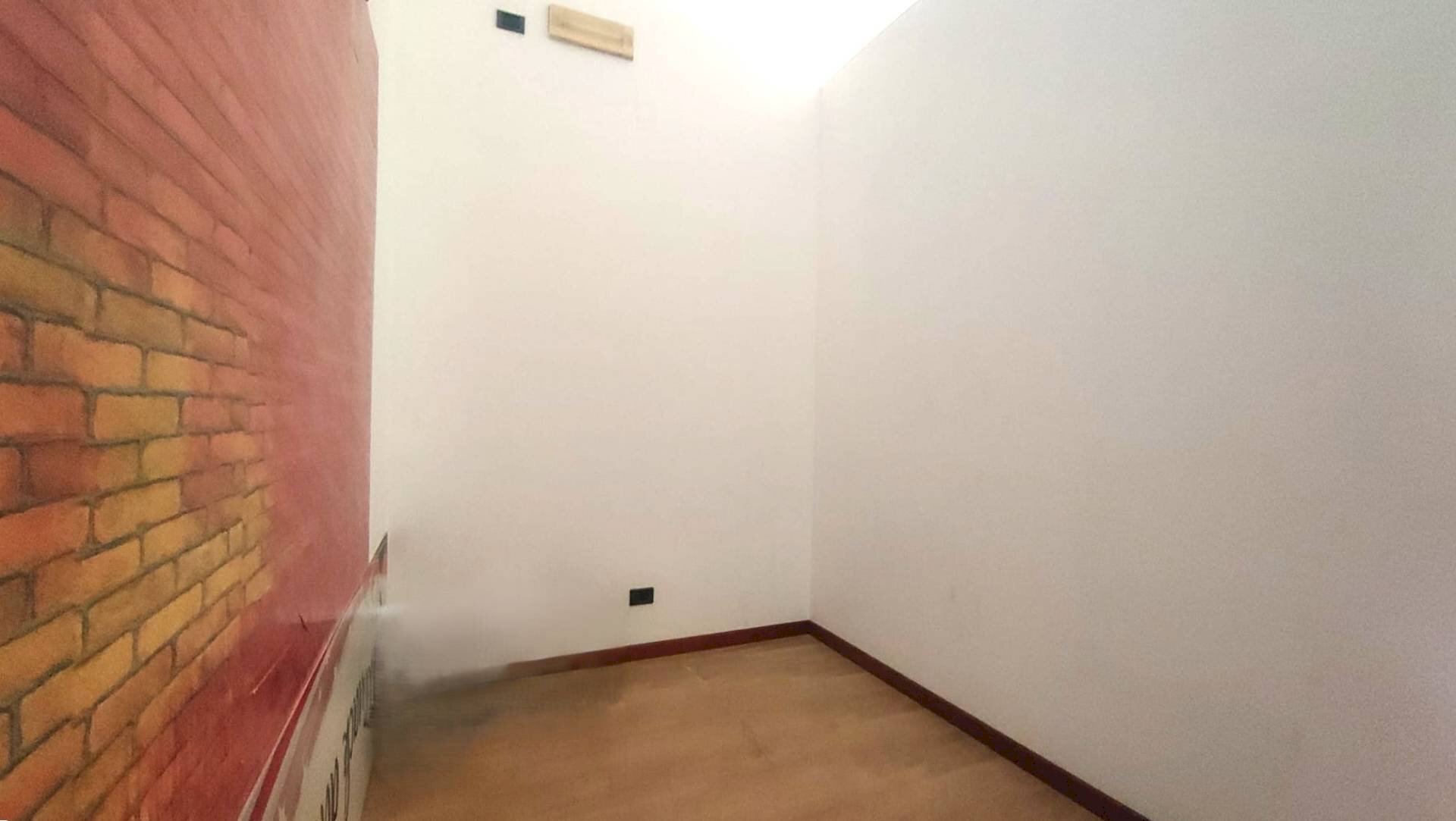 Foto 3 - Locale Commerciale via Bellini
 
37, Sant'Agata Li Battiati - foto 3