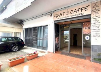 Foto 1 - Locale Commerciale via Bellini
 
37, Sant'Agata Li Battiati - foto 1