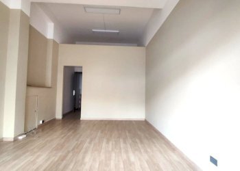 Foto 7 - Locale Commerciale via Bellini
 
37, Sant'Agata Li Battiati - foto 7