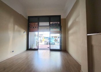 Foto 11 - Locale Commerciale via Bellini
 
37, Sant'Agata Li Battiati - foto 11