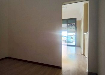 Foto 14 - Locale Commerciale via Bellini
 
37, Sant'Agata Li Battiati - foto 14