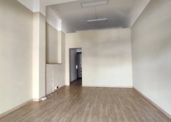 Foto 16 - Locale Commerciale via Bellini
 
37, Sant'Agata Li Battiati - foto 16