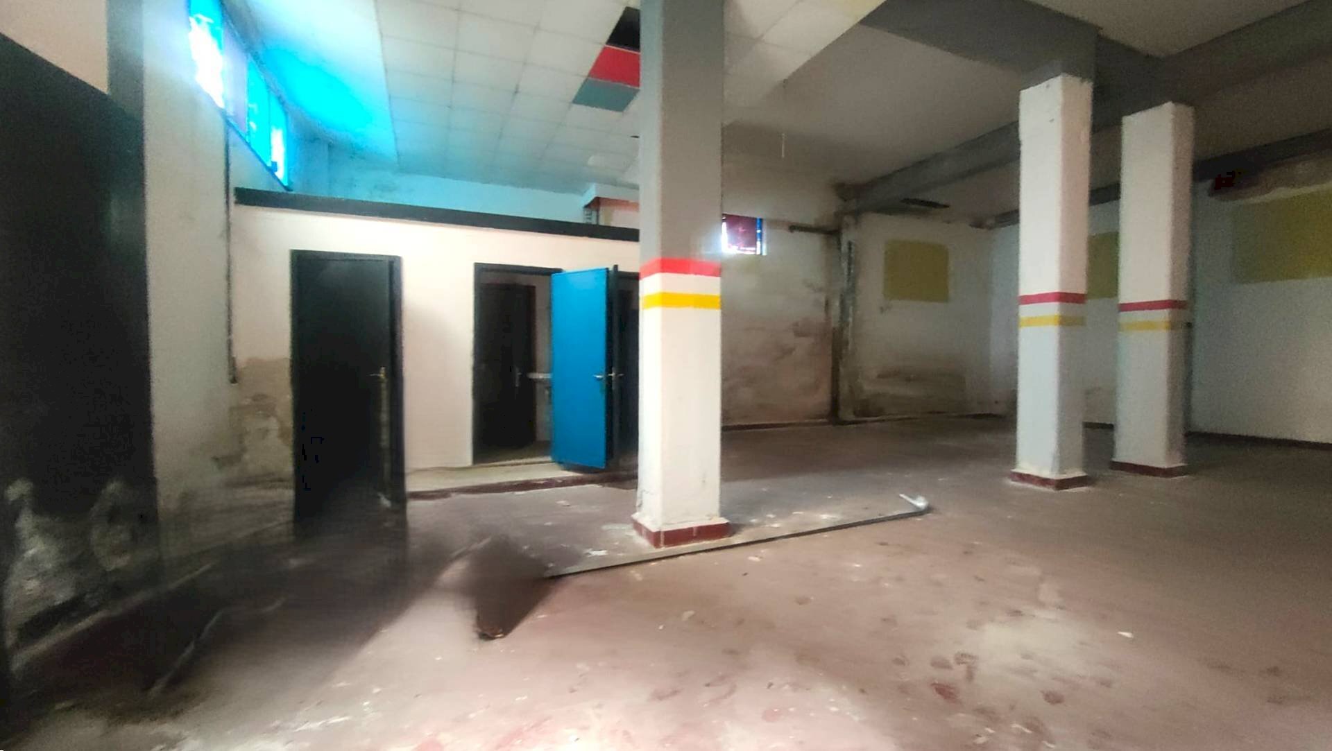 Foto 2 - Locale Commerciale via Bellini
 
37, Sant'Agata Li Battiati - foto 2