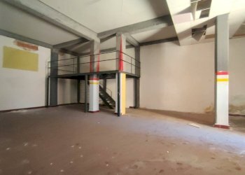 Foto 7 - Locale Commerciale via Bellini
 
37, Sant'Agata Li Battiati - foto 7