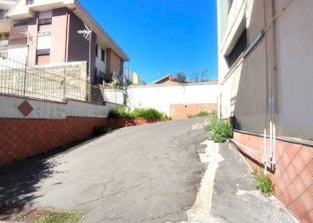 Foto 10 - Locale Commerciale via Bellini
 
37, Sant'Agata Li Battiati - foto 10