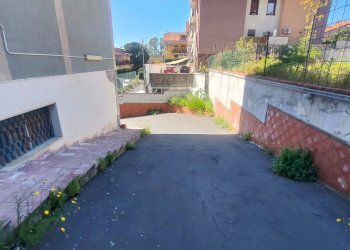 Foto 11 - Locale Commerciale via Bellini
 
37, Sant'Agata Li Battiati - foto 11