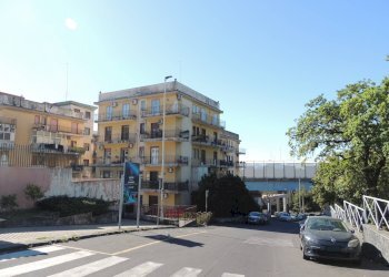 Foto 2 - Box Via Zangrì
 
2, Gravina di Catania - foto 2