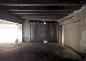 Foto 12 - Box Via Zangrì
 
2, Gravina di Catania - foto 12