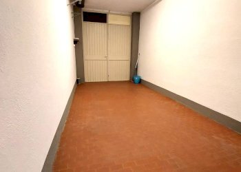 Foto 3 - Box Via Allende
 
14, Scandicci - photo 3