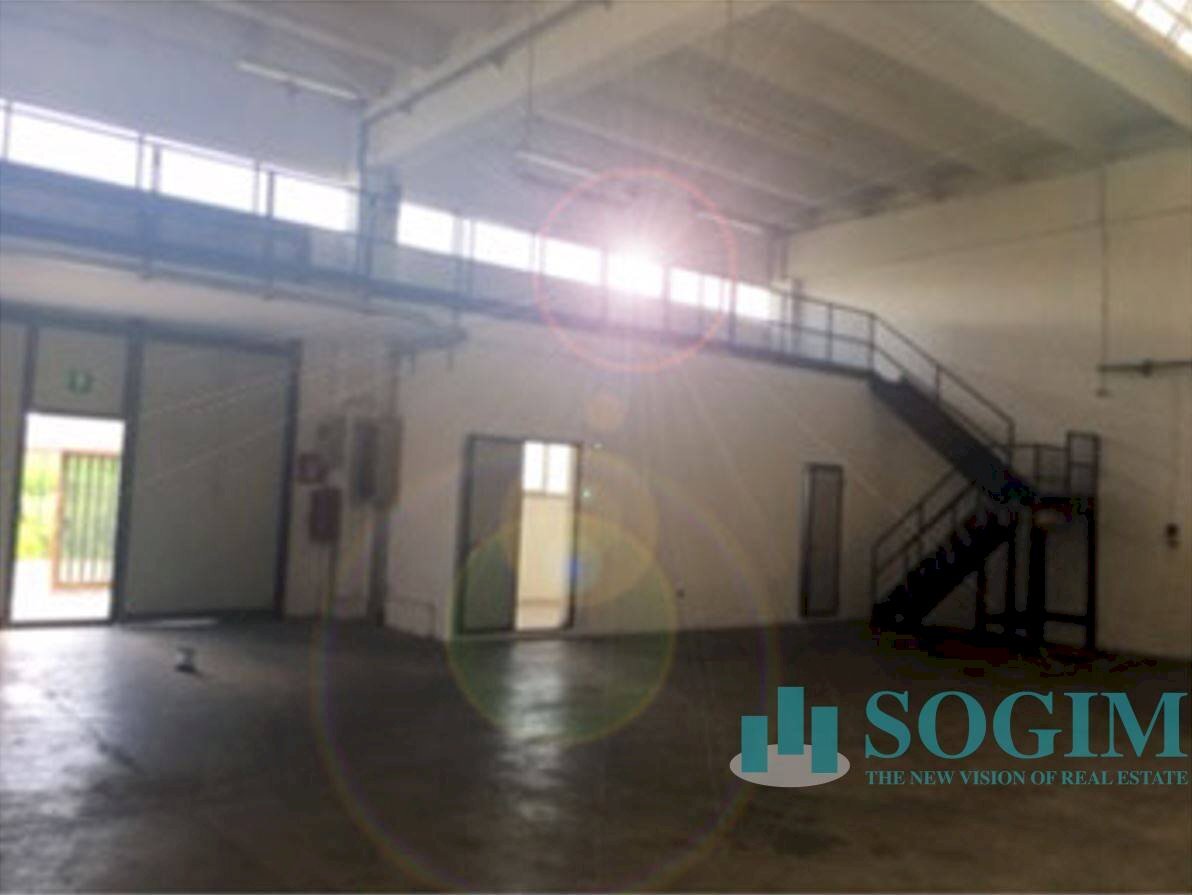Foto 2 - Shed via toscanini
 
48, Cologno Monzese - photo 2