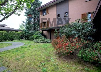 Giardino - Villa a Schiera via grandi
 
2, Gallarate - foto 2