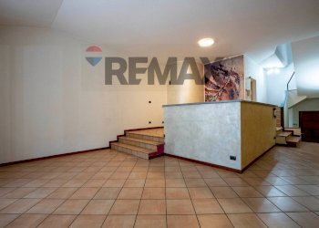 Stanza vuota - Villa a Schiera via grandi
 
2, Gallarate - foto 8