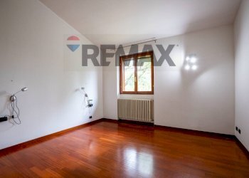 Stanza vuota - Villa a Schiera via grandi
 
2, Gallarate - foto 18